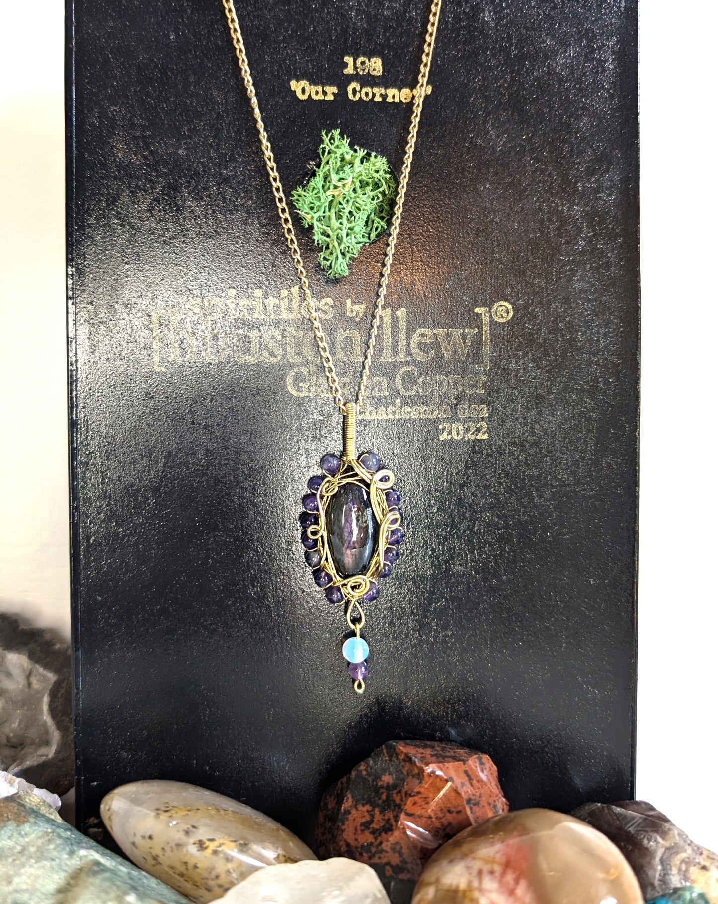 Labradorite Kameo Pendant (Purple) - P12